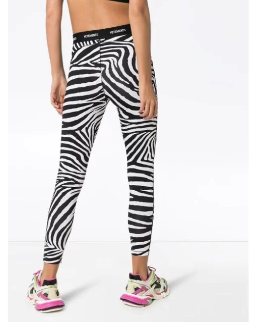 Vetements Women's Black Logo Zebra-Print Leggings 4